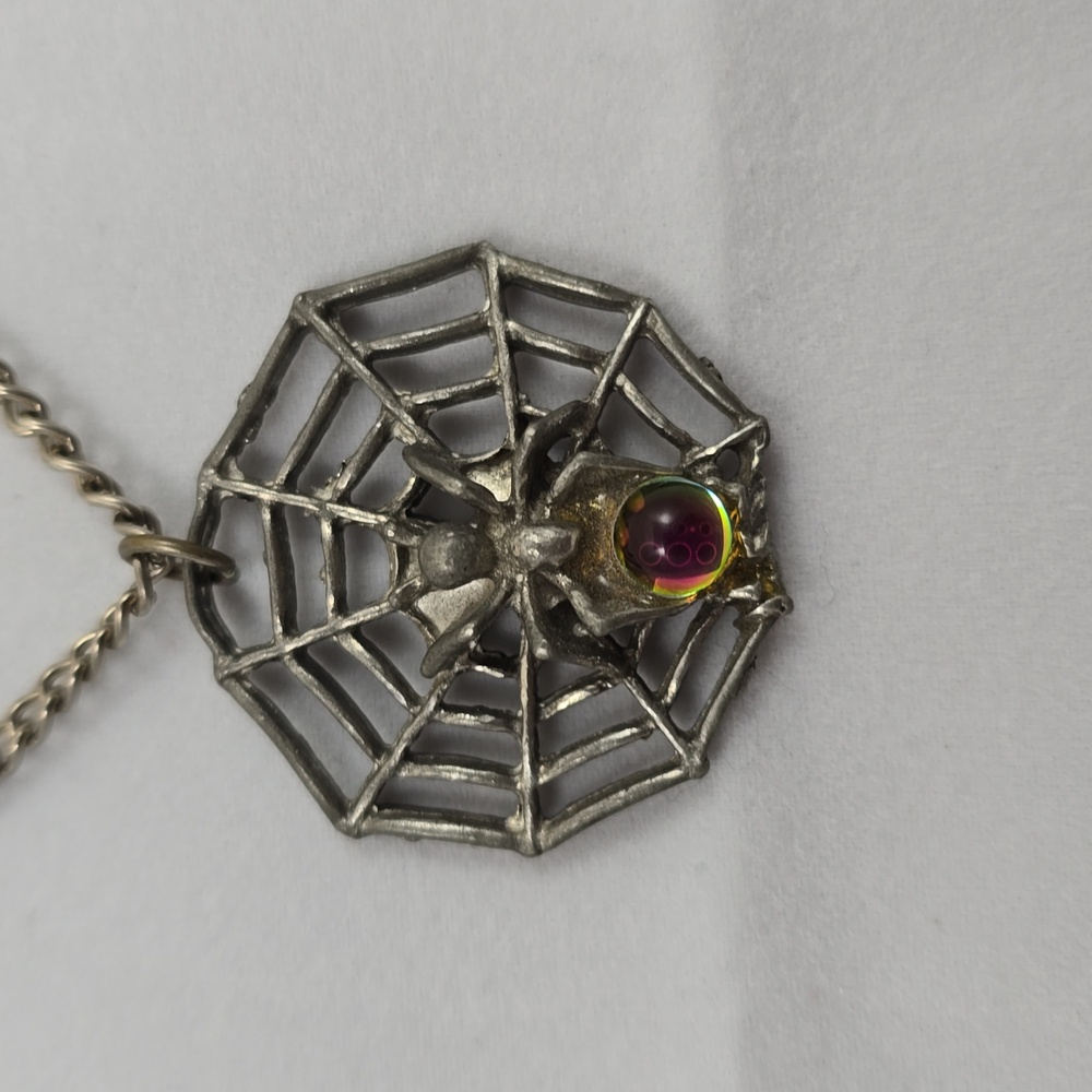 Spider on web necklace (18 "chain included)